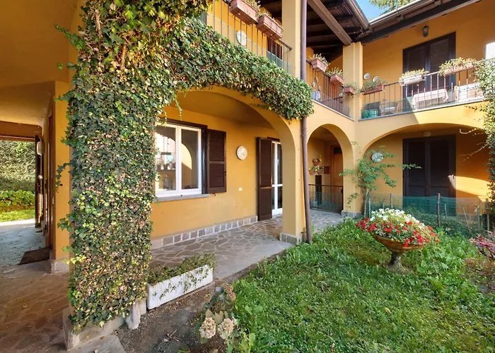 Ghome And Home Lake View Apartment Civenna